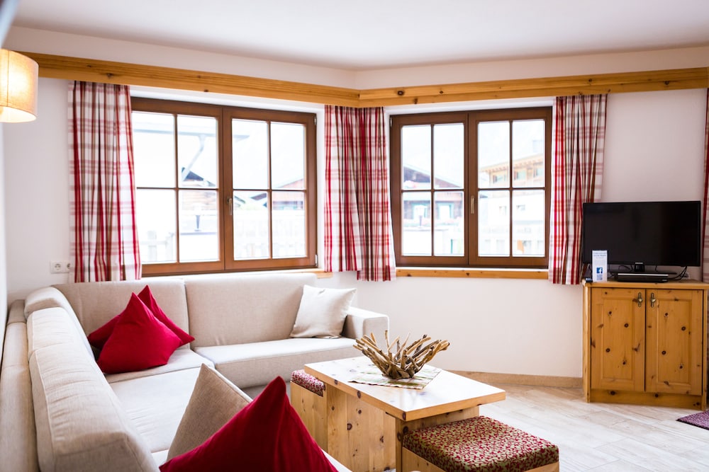 House, 2 Bedrooms, Sauna, Mountain View