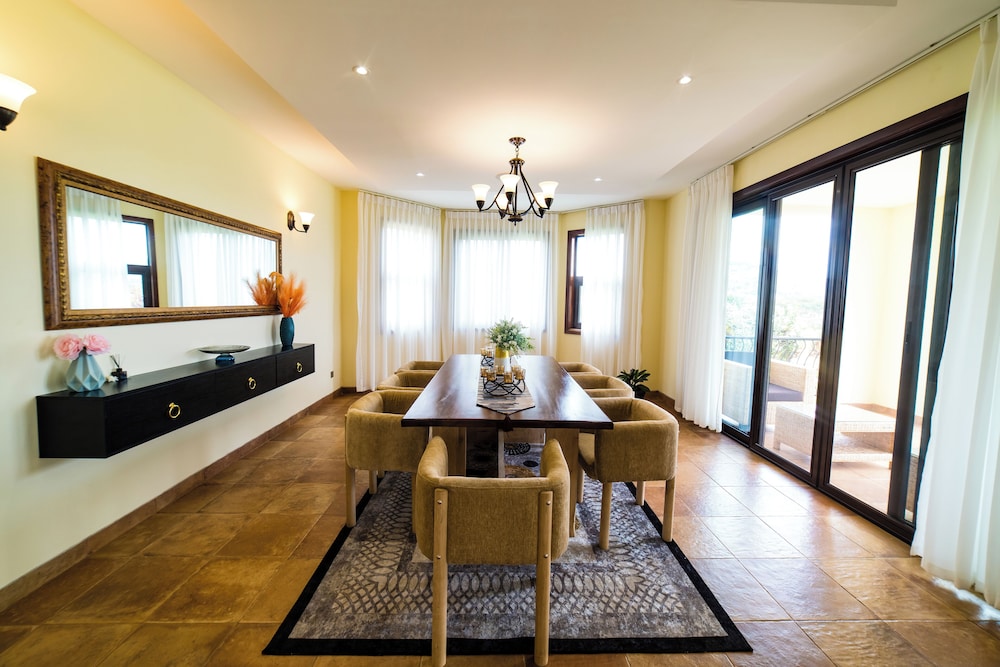Family Penthouse photo 2