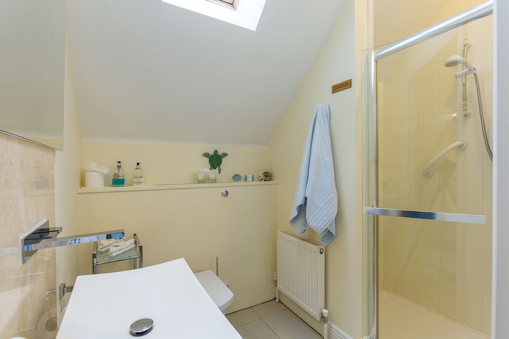 Luxury Double Room, Ensuite, Garden View photo 2