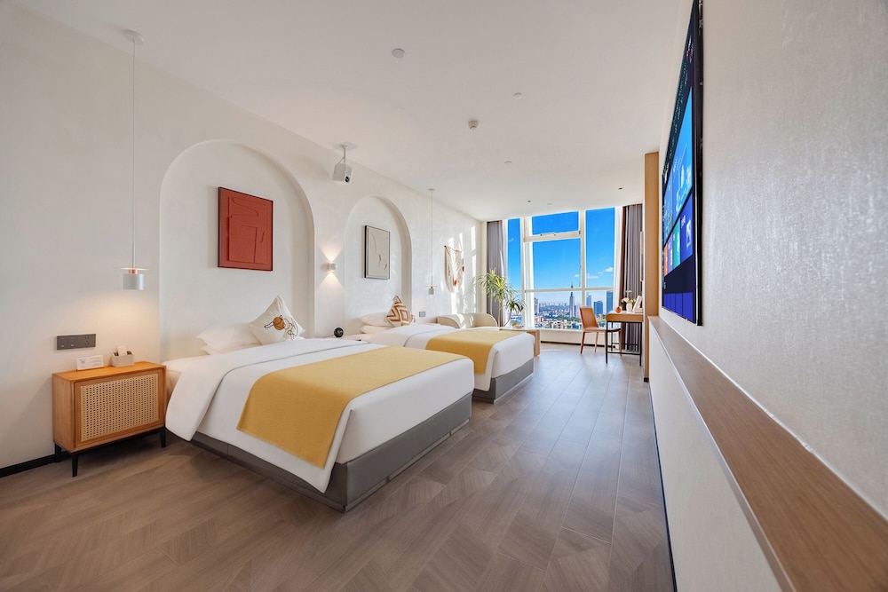 Comfort Twin Room, City View