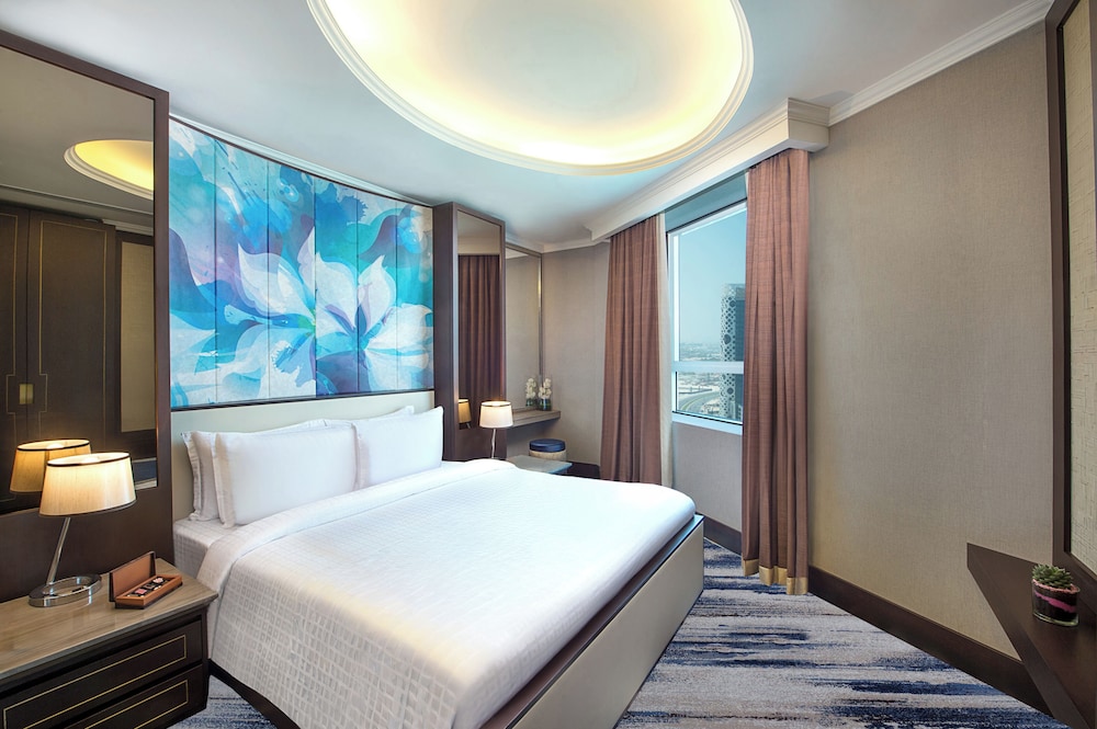 Deluxe Suite, 1 King Bed photo 1