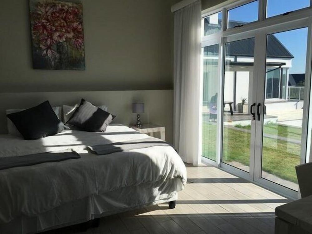 Family House, 4 Bedrooms photo 1