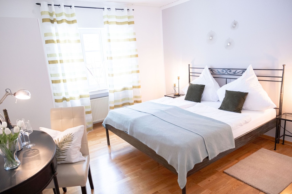 Deluxe Double Room, Private Bathroom, City View (Doppelzimmer) - Photo 10