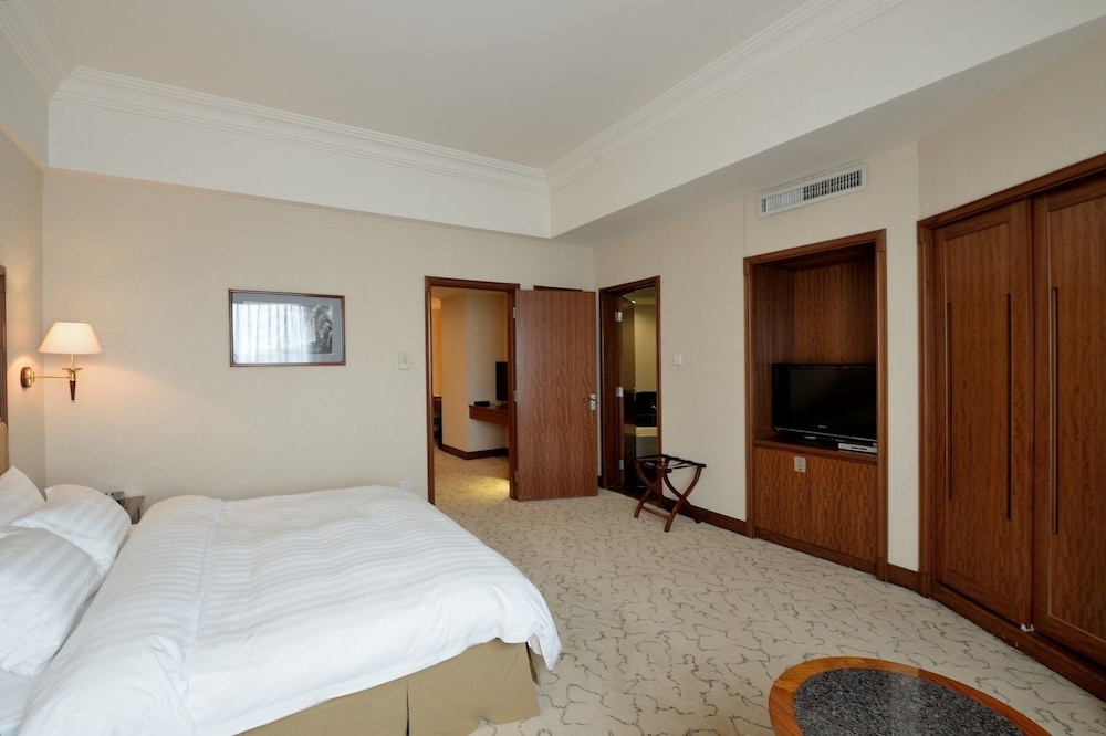 Superior Suite