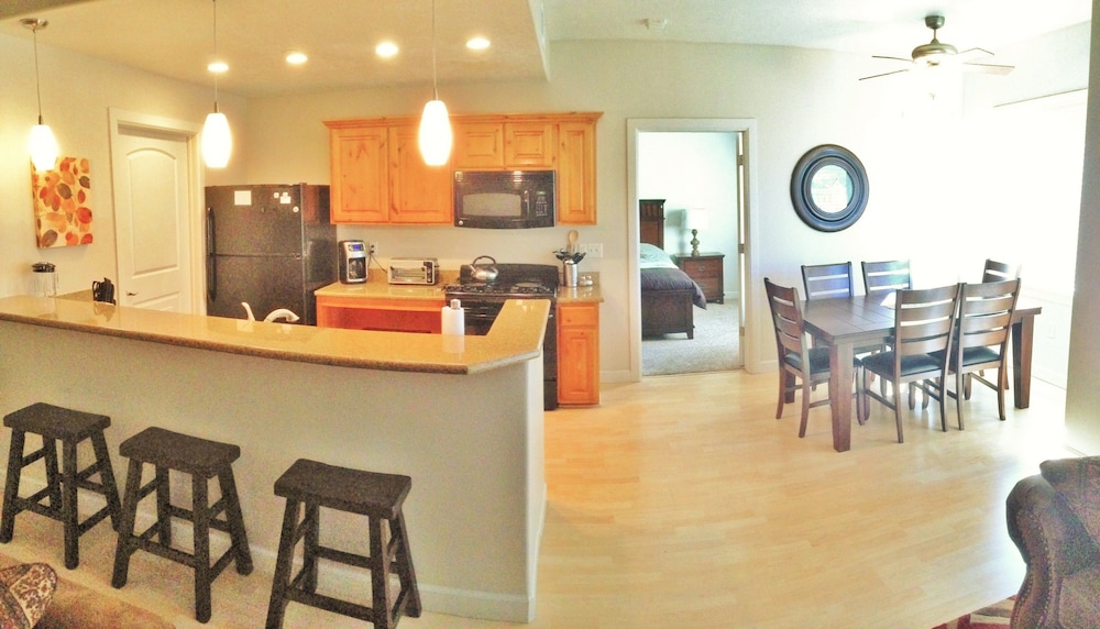 Downtown Luxury Condo at Citifront, Billede 10
