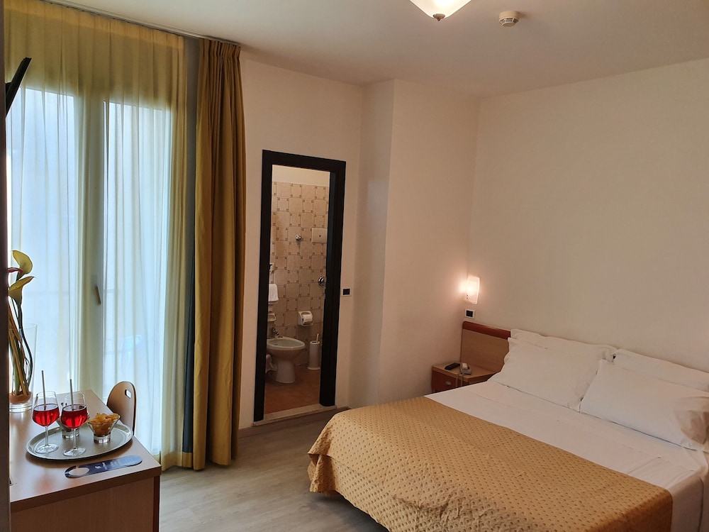 Basic Double or Twin Room