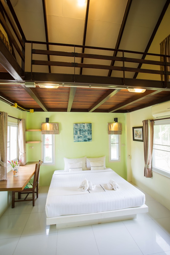 Cream Color Duplex photo 3