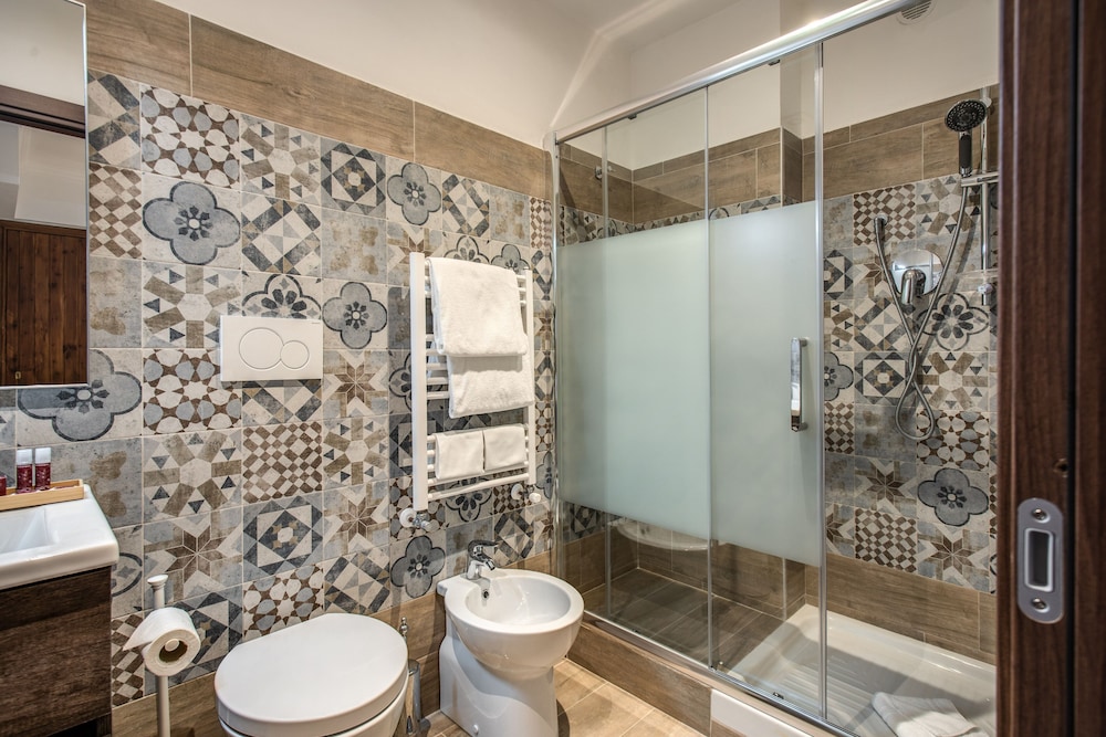 Design Double Room Single Use thumbnail 5