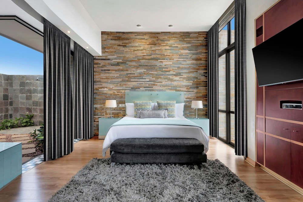 Penthouse, 1 King Bed - Photo 1