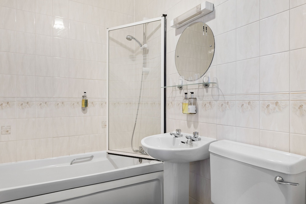 Standard Double or Twin Room - Photo 5