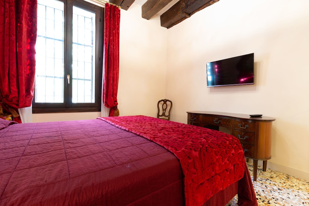 Deluxe Quadruple Room photo 3