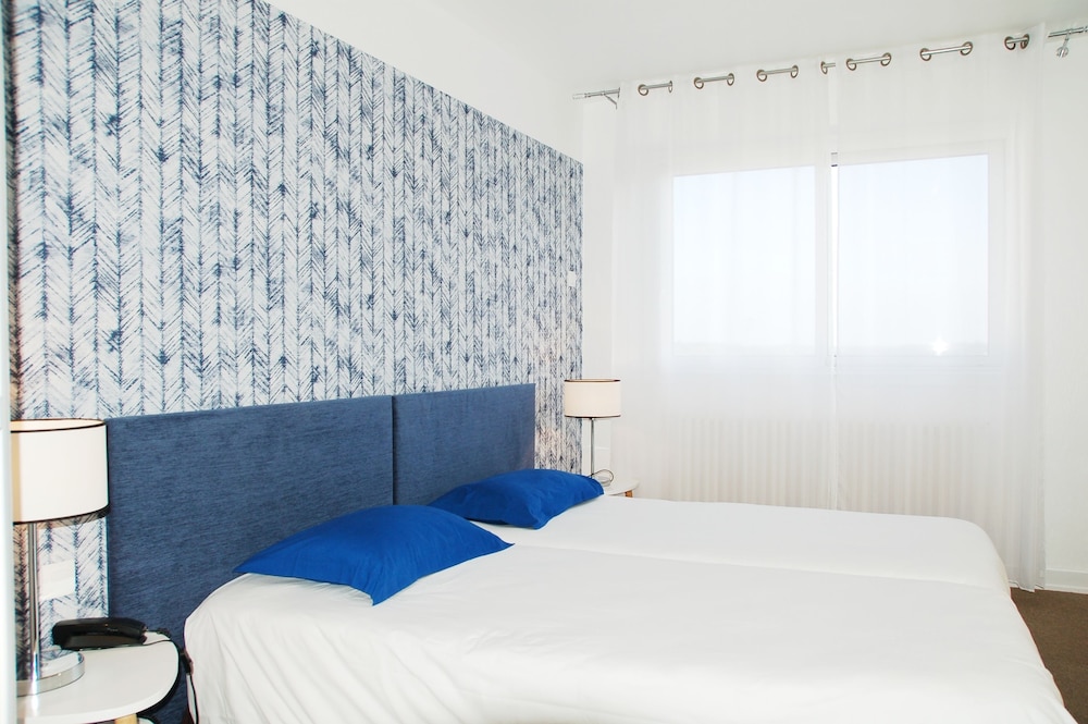 Twin Room, Ocean View photo 3