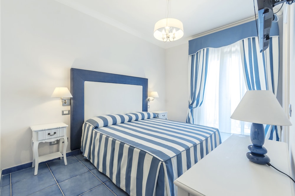 Junior Suite, Sea View photo 1