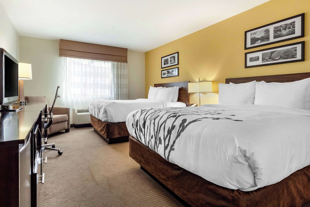 Standard Room, 2 Queen Beds, Non Smoking