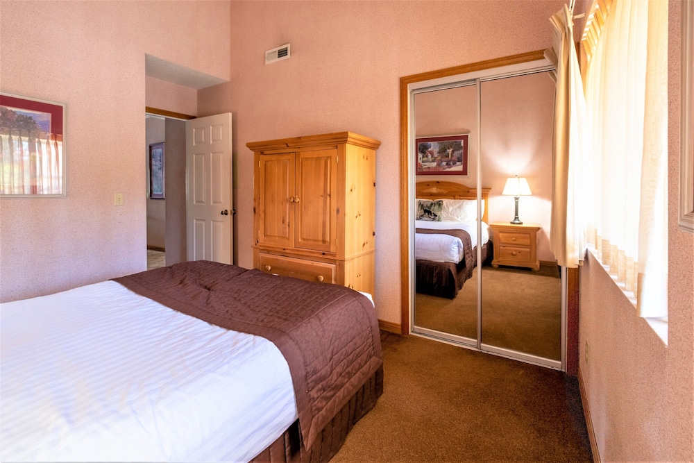 Condo, 1 Bedroom (2 Bath LakeView, Non-AC) photo 2