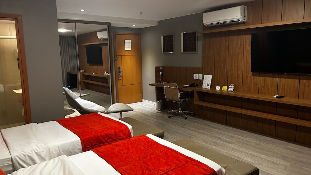 Premier Triple Room photo 2