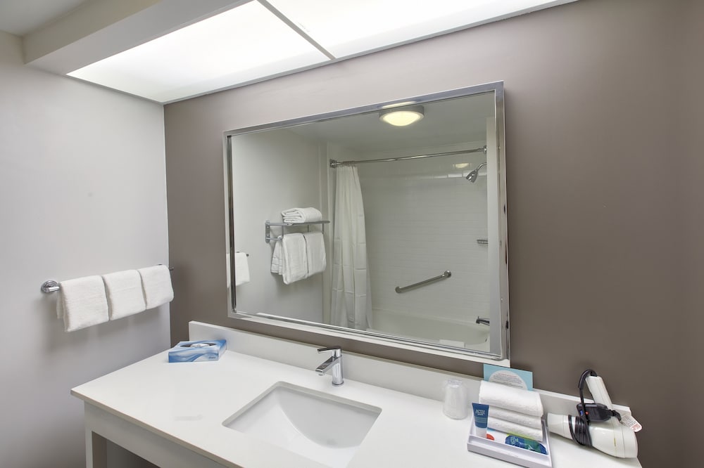 Room, 2 Queen Beds - Photo 3