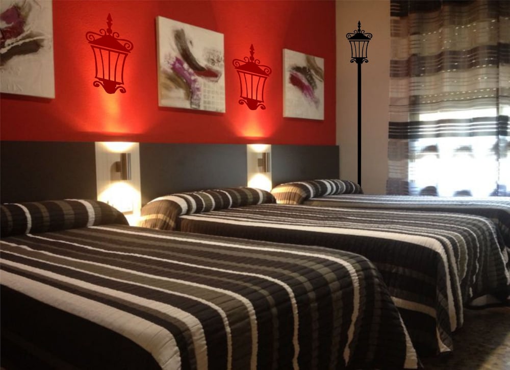 Basic Triple Room photo 2