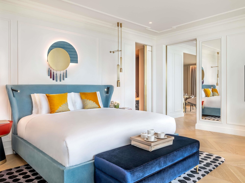 Opera Suite, 1 King Bed, Sea view