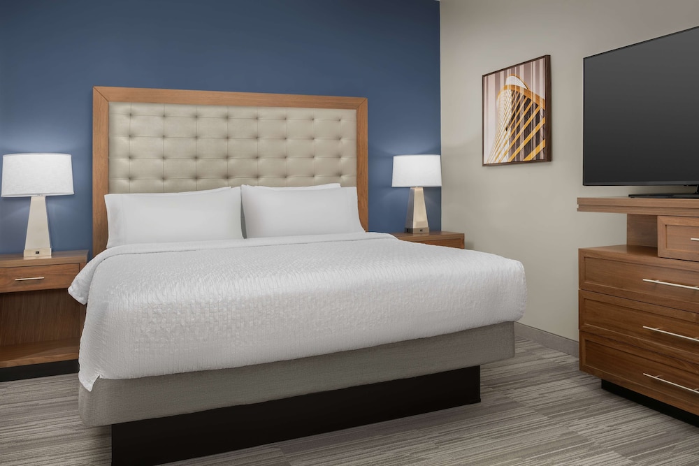 Studio Suite, 1 King Bed, Accessible, Bathtub - Photo 1