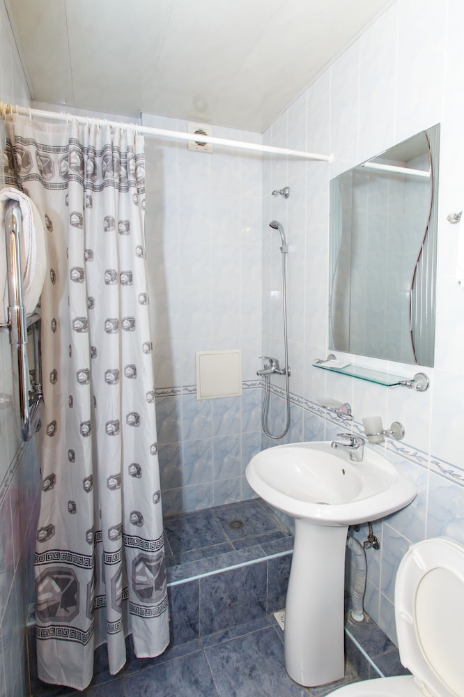 Standard Triple Room photo 3