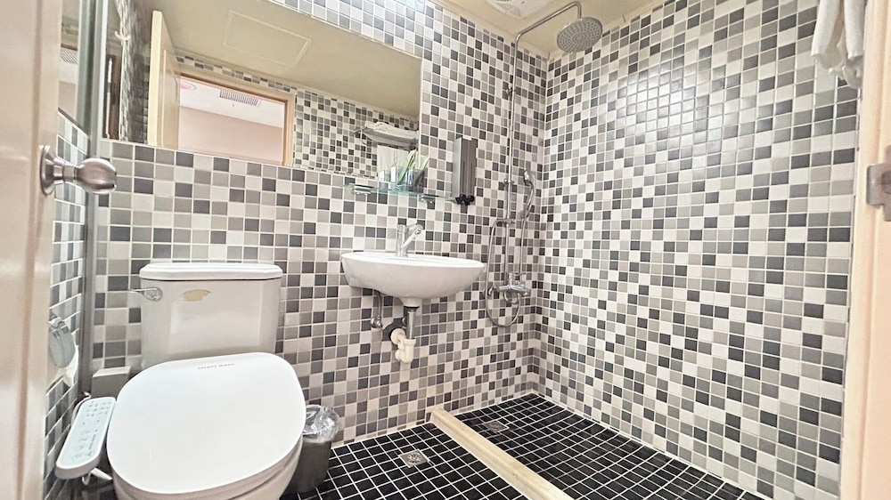 Business Double Room (I) - Photo 11