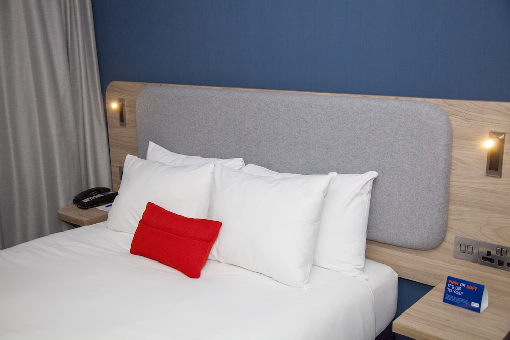 Standard Room, 1 Double Bed (with Free Hot Breakfast) - Photo 1