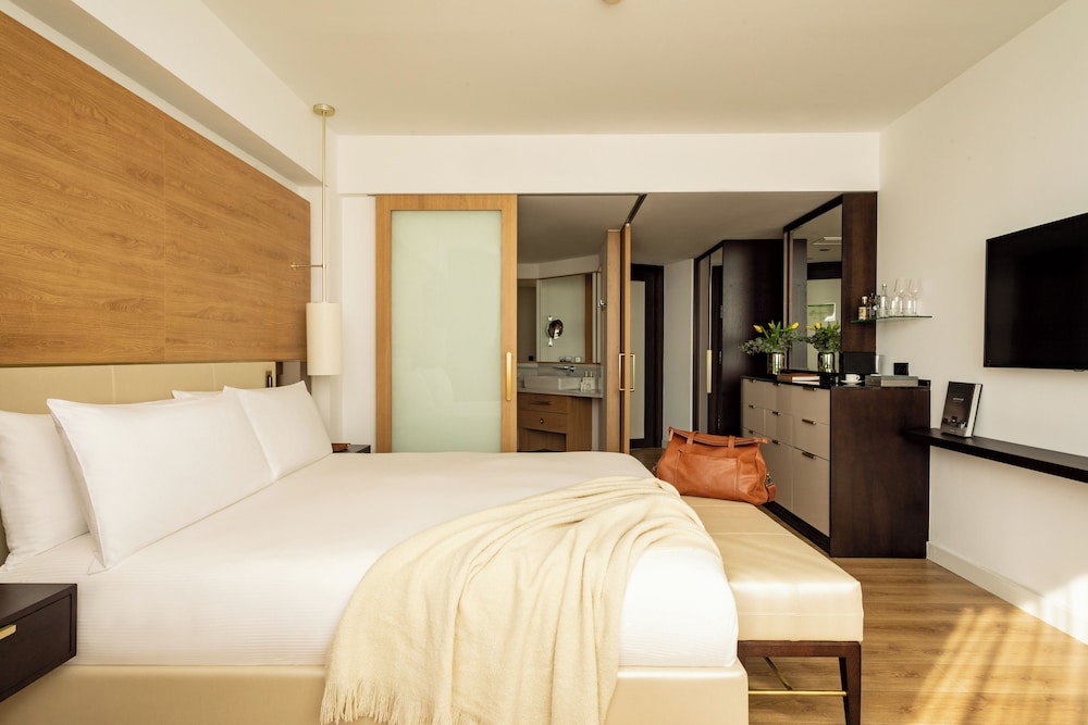 Red Level Presidential Two Bedroom Suite (3+3)