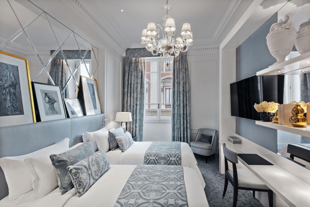 Deluxe Room, 2 Twin Beds thumbnail 6