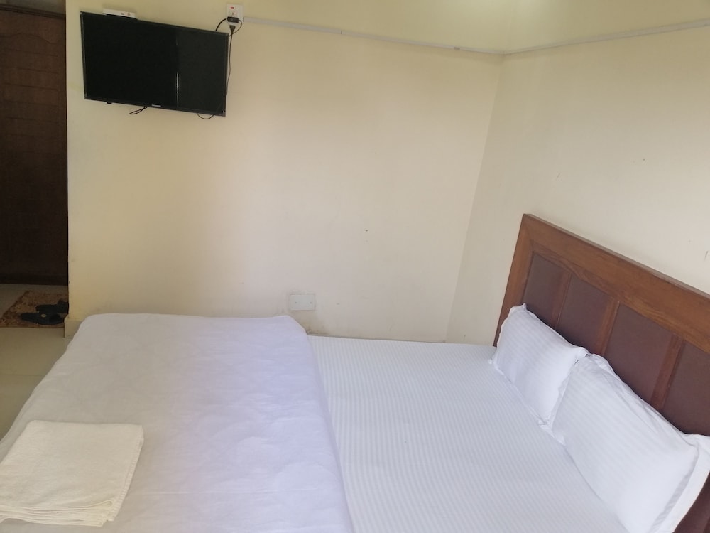 Deluxe Double Room, 1 Double Bed, Private Bathroom photo 3