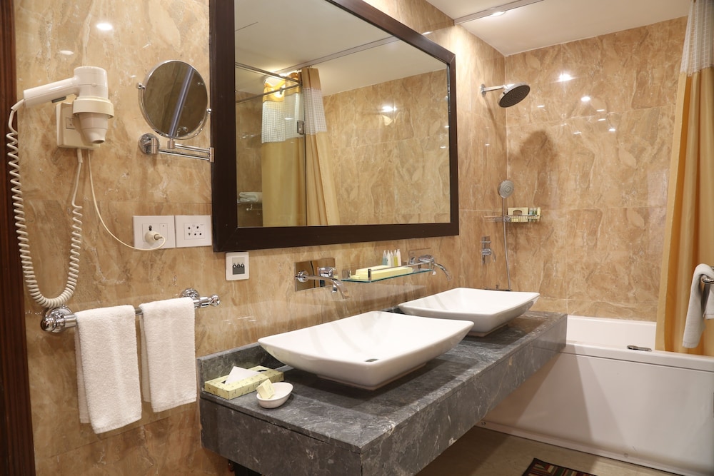 Suite (Ashok Heritage)