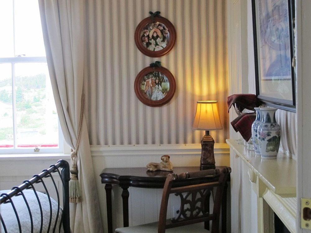 Albert Room photo 3