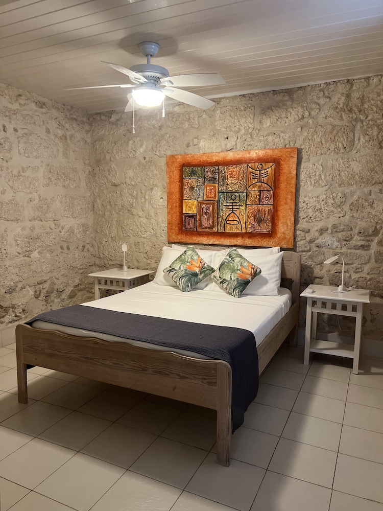 Inchcape Seaside Villas - Garden Apartment
