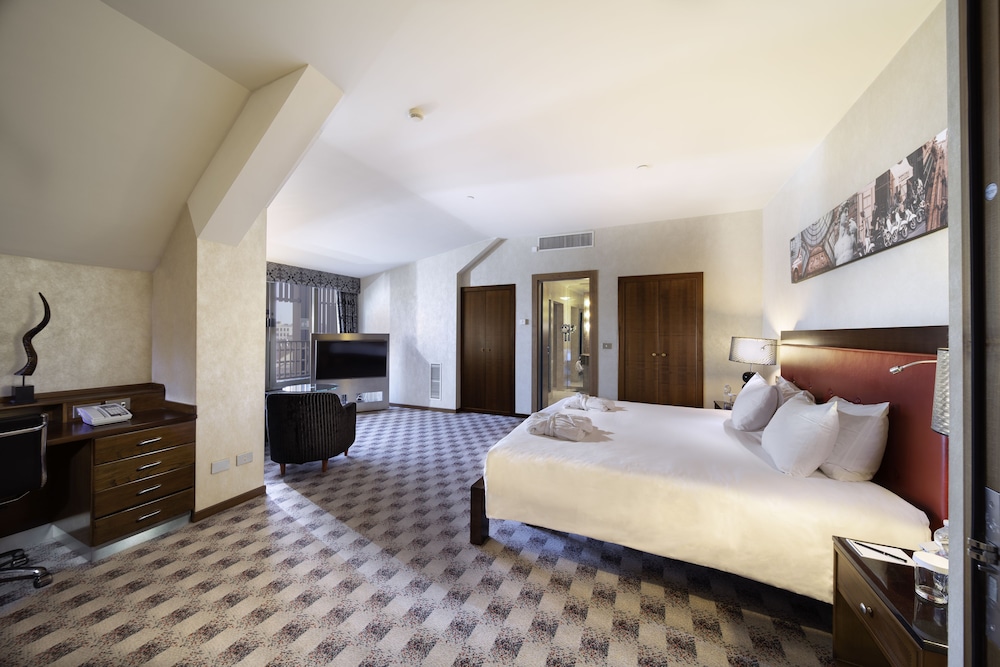 Presidential Suite