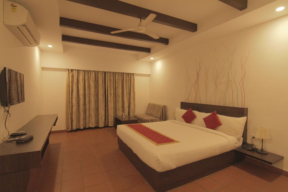 Royal Room photo 2