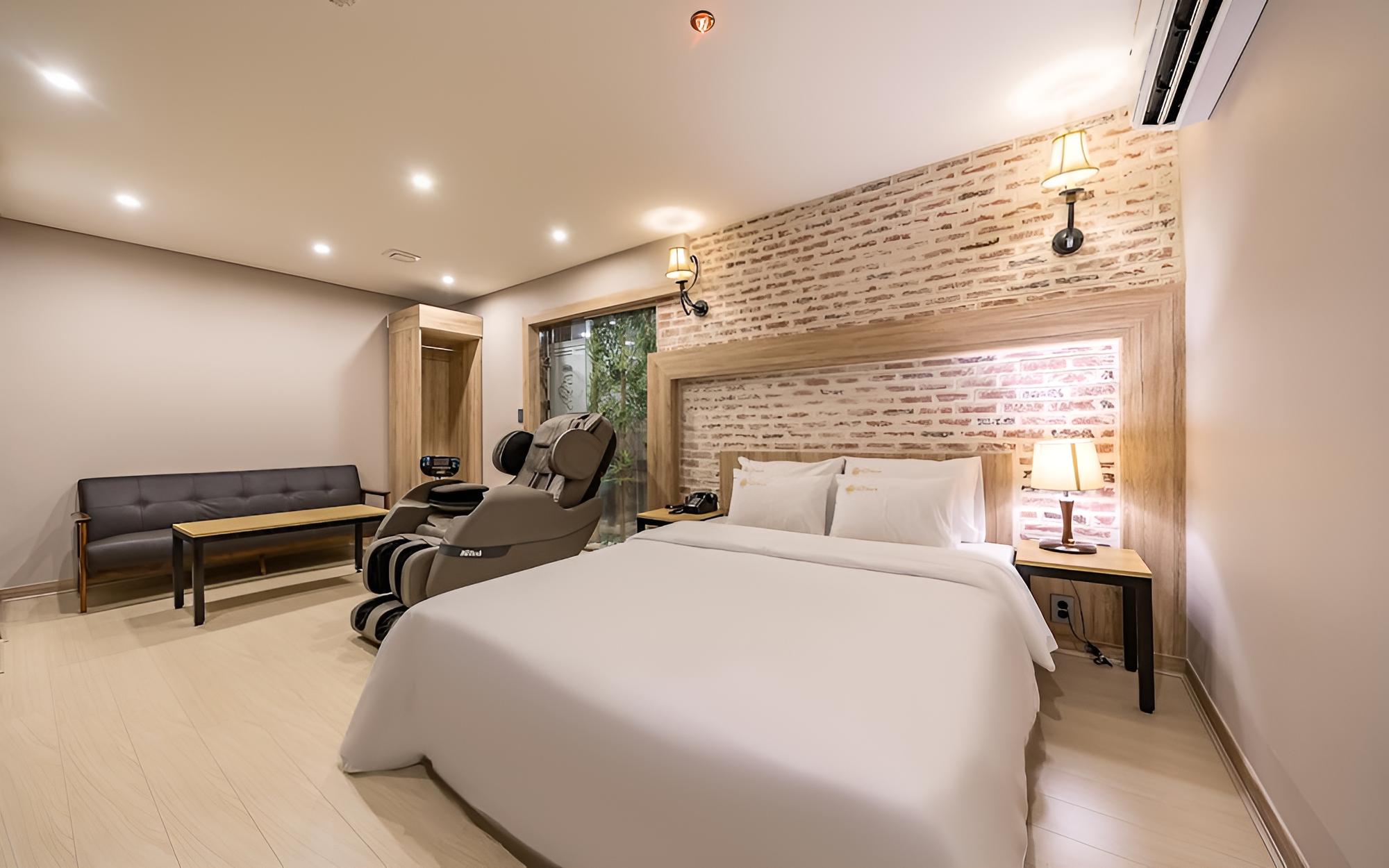 Room (VIP (Netflix styler available massage) - Photo 1