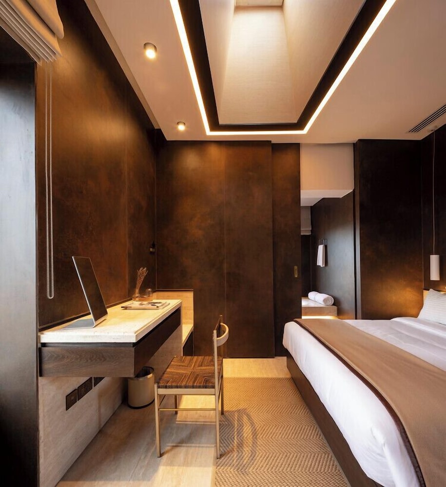Exclusive & Private Al Faya Retreat Usage photo 2