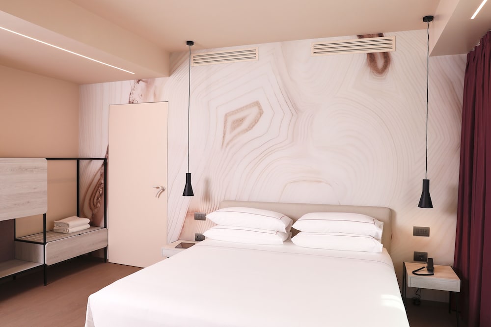 Premium Double (no SPA access) photo 3