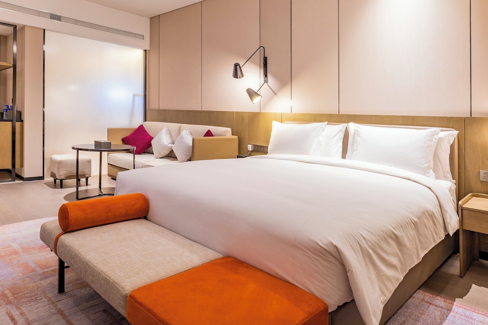 Standard Room, 1 King Bed