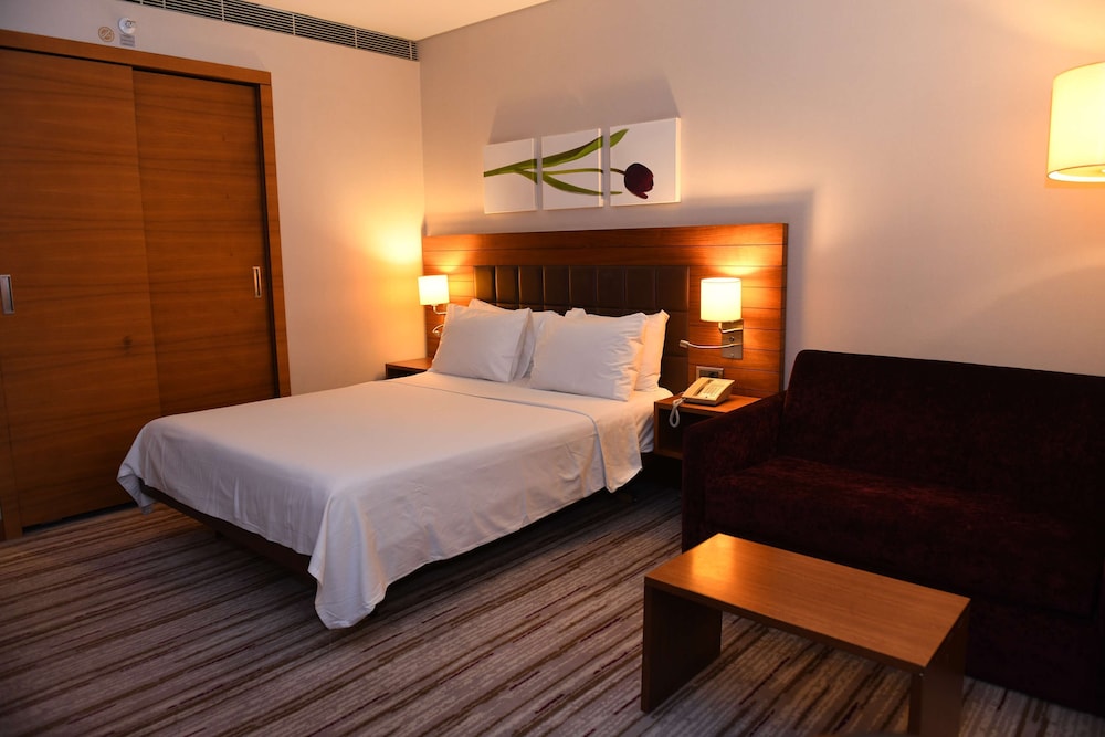 Family Room, 1 King Bed (Connecting Rooms)