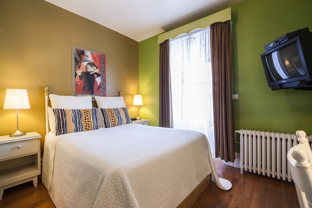 Economy Room, 1 Double Bed, Small Bathroom