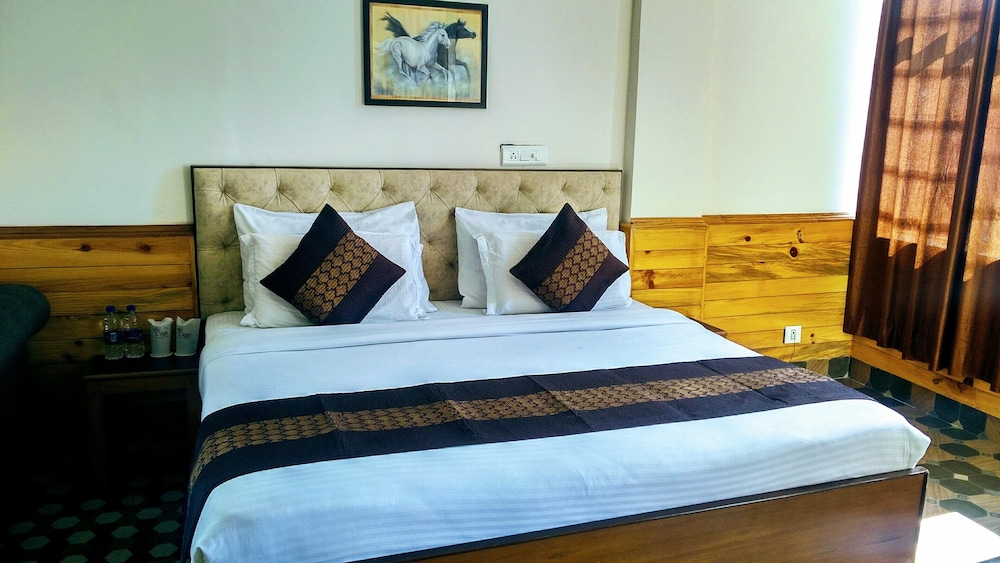 Executive Room, 1 Large Twin Bed, Non Smoking photo 2