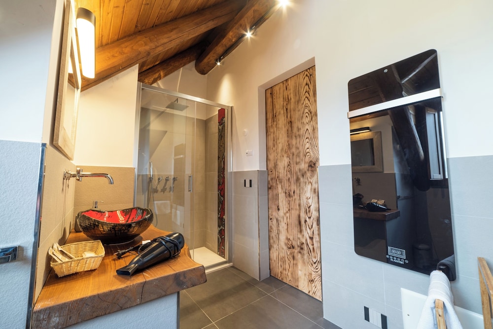 Superior Triple Room, Multiple Beds, Ensuite, Sea View - Photo 5