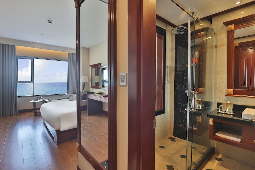 Deluxe Double Room, Ocean View - Photo 3