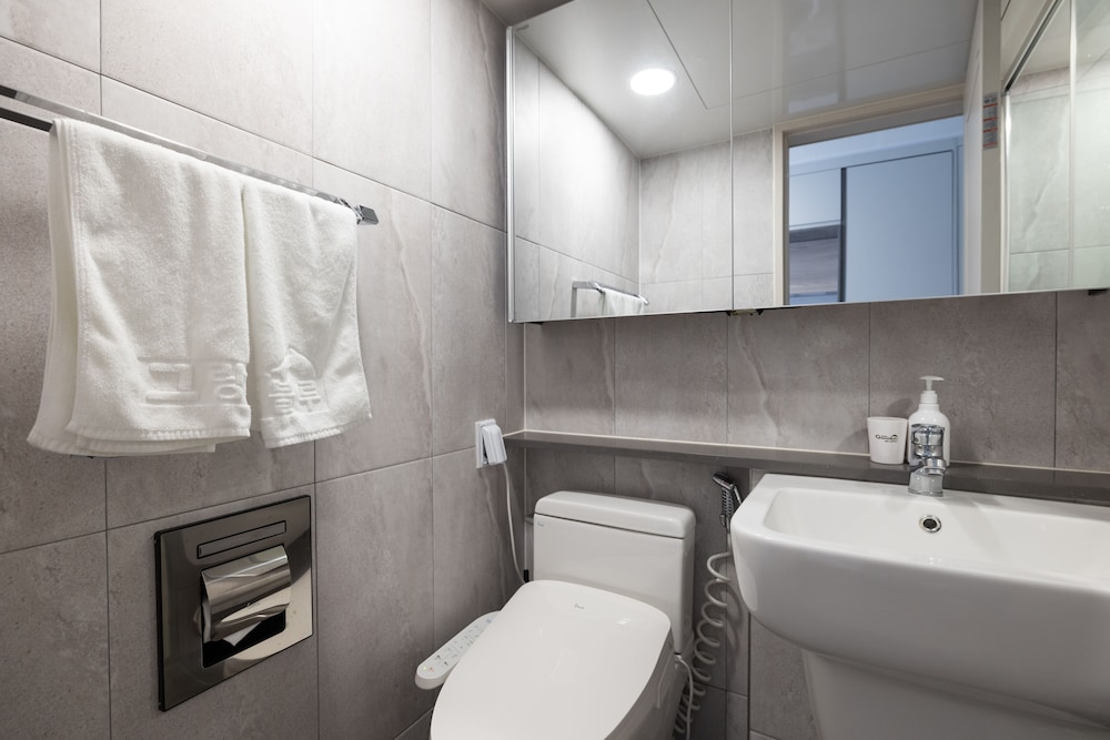 Double Room - Photo 5