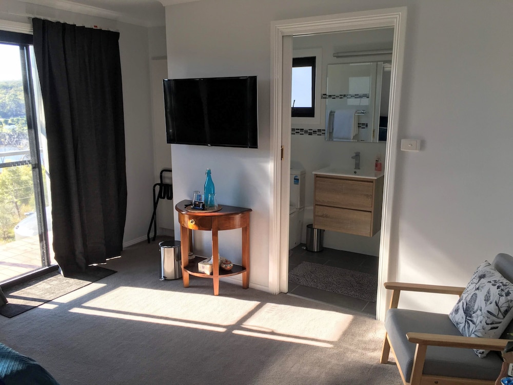 Blue Room photo 2
