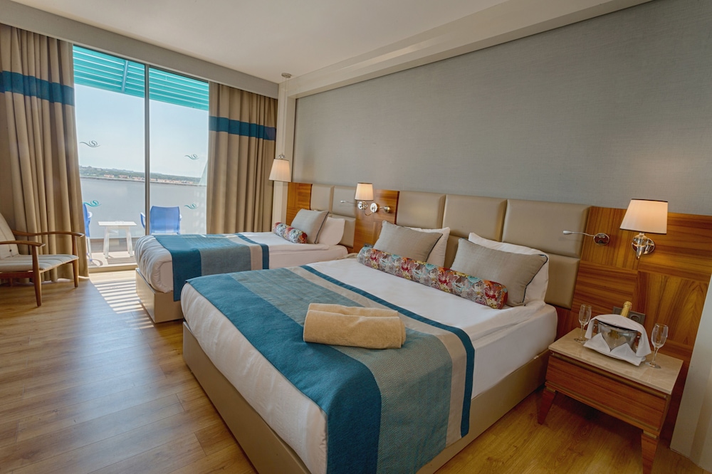 Standard Room, City View photo 1