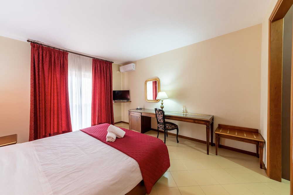 Standard Double or Twin Room photo 2