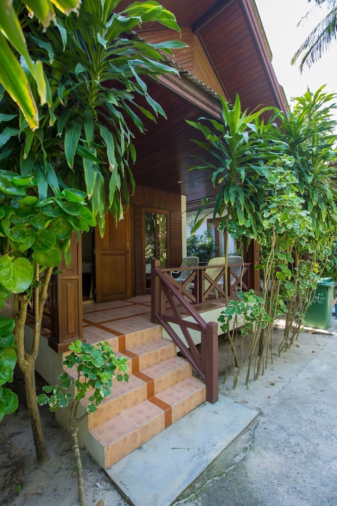 Family Bungalow - Photo 3
