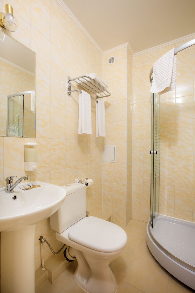Standard Triple Room photo 2